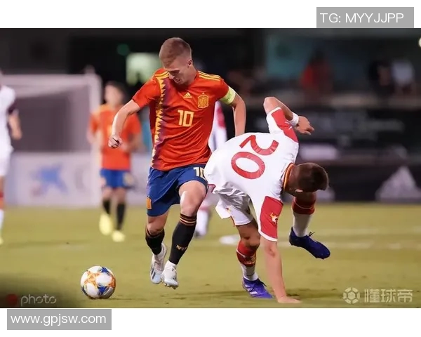 图兵工厂与迪纳摩的激烈对决揭示了足球战术的深层次博弈与球队实力的较量