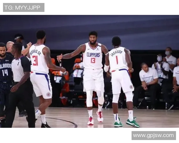 乔治在对湖人比赛中狂砍39分展现超强个人能力与球队竞争力